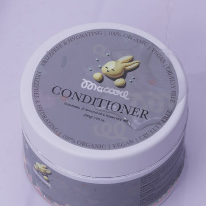 FRIZZFREE AND HYDRATING CONDITIONER (200 GM)